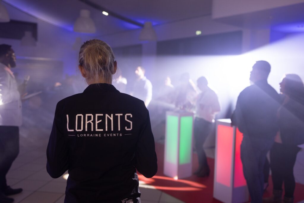 L'équipe LORENTS en veste siglée pendant un team-building