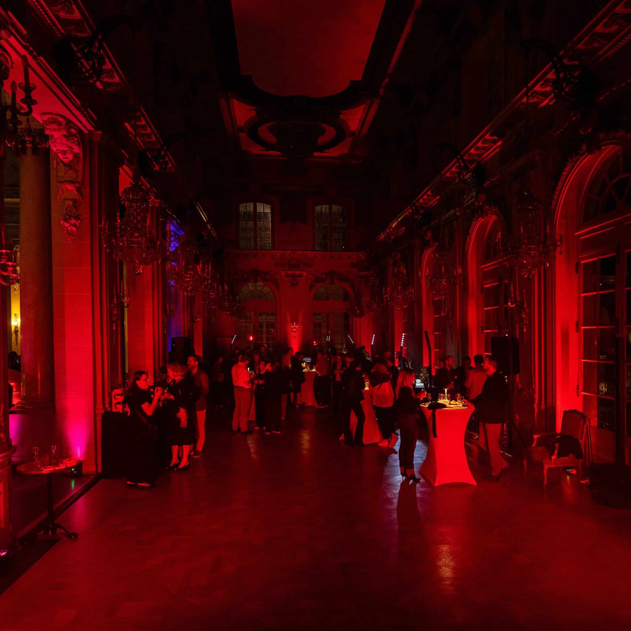 Le grand foyer en rouge — Opéra National de Lorraine